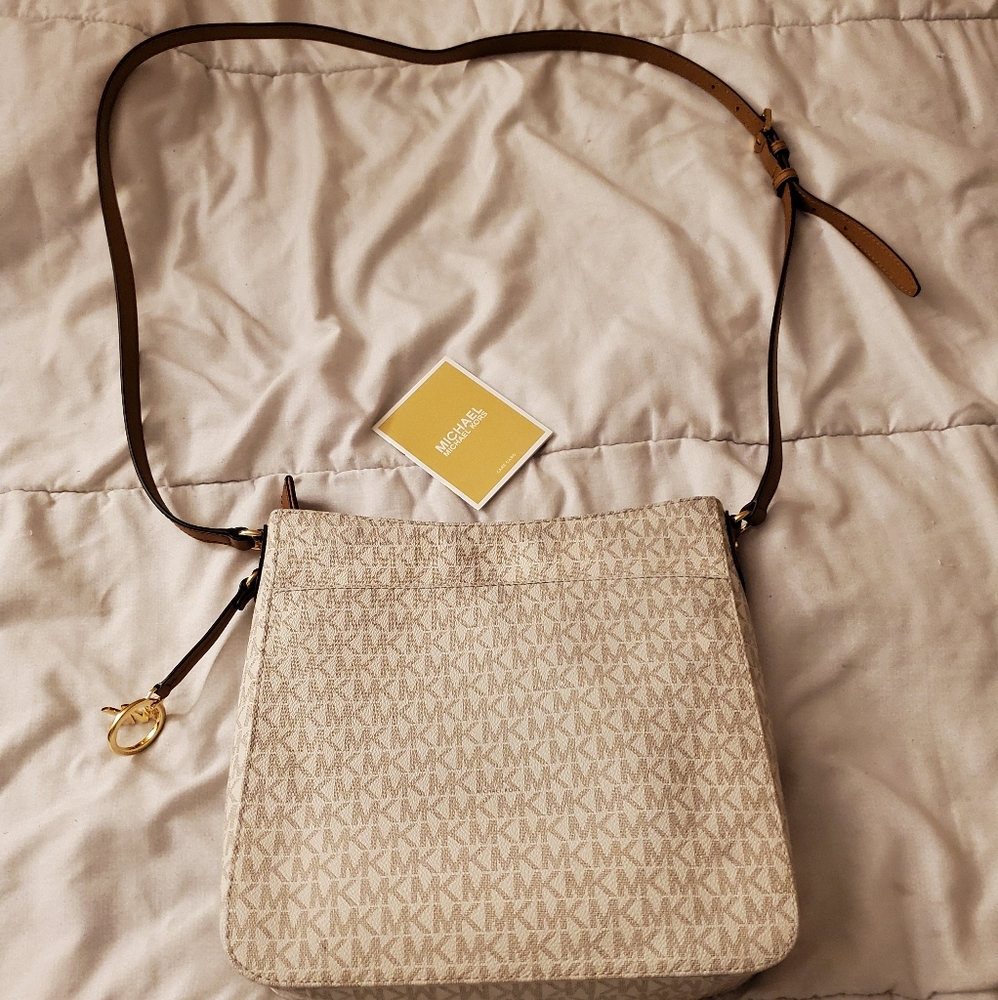 Michael Kors Vanilla White crossbody bag - Picture 3 of 6